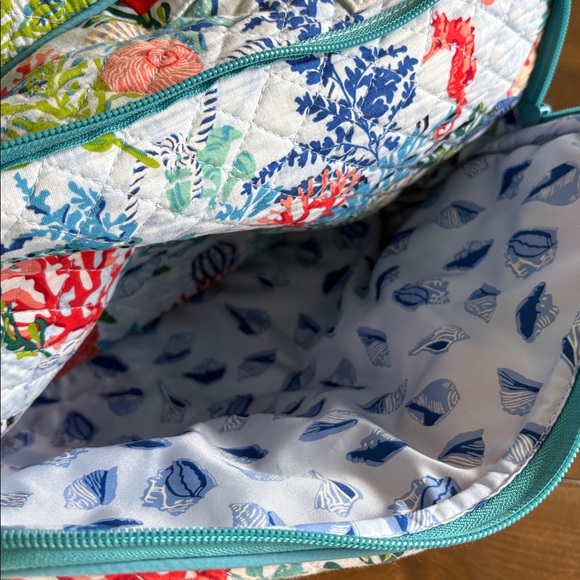 Vera Bradley Retired 2019 SHORE THING Iconic Weekender Organizer Travel Bag~EUC - Picture 6 of 11